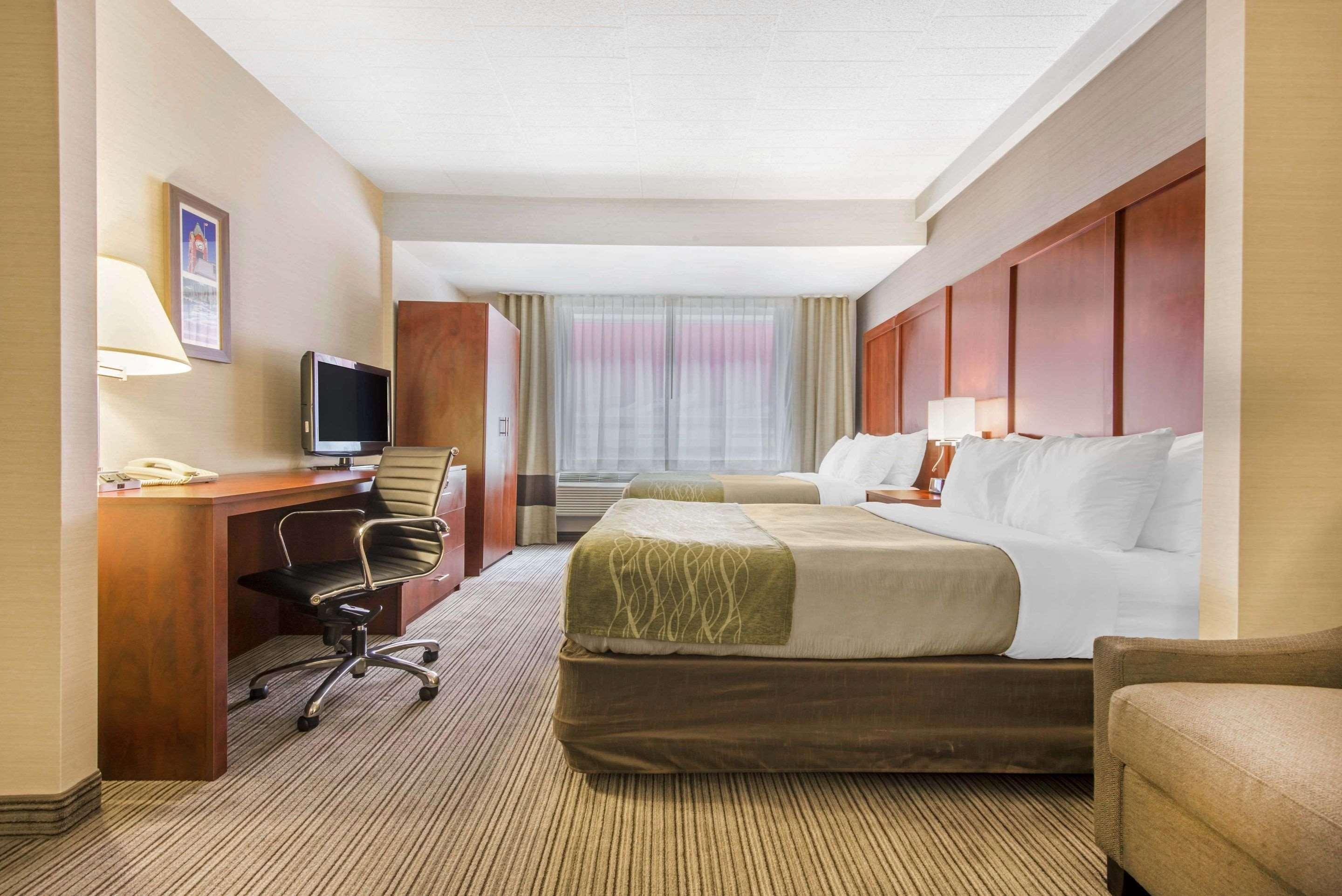 Comfort Inn & Suites Колінгвуд Екстер'єр фото