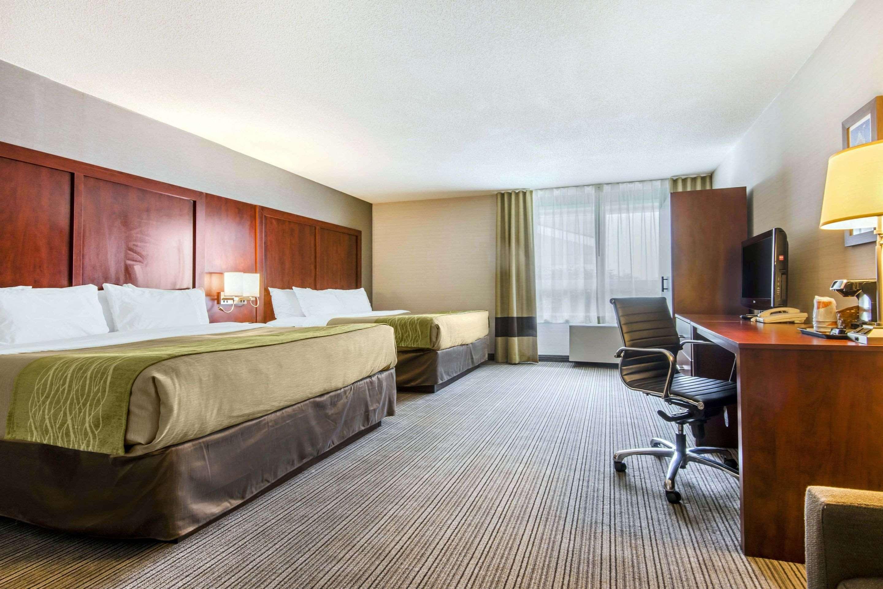 Comfort Inn & Suites Колінгвуд Екстер'єр фото
