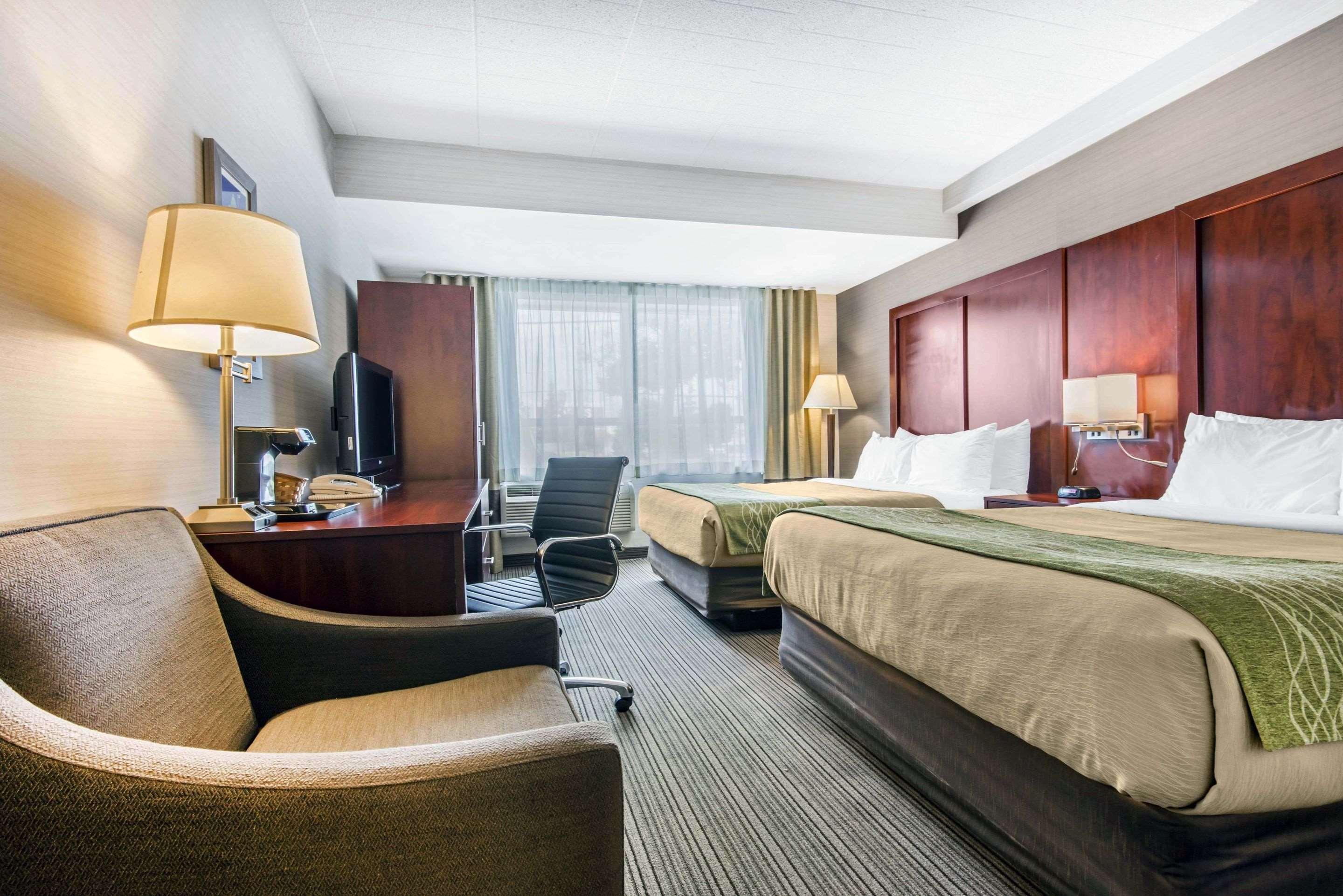 Comfort Inn & Suites Колінгвуд Екстер'єр фото