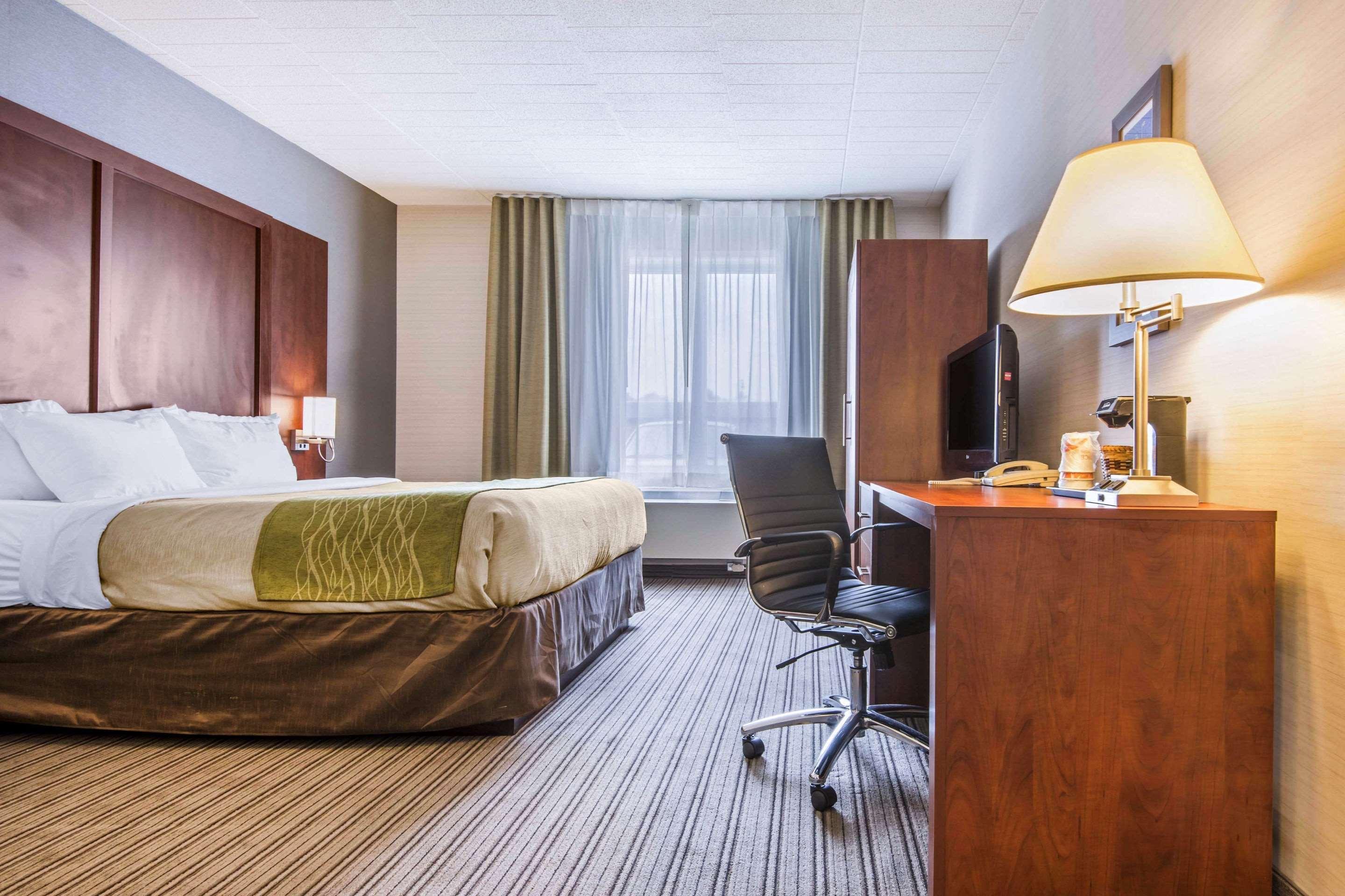 Comfort Inn & Suites Колінгвуд Екстер'єр фото