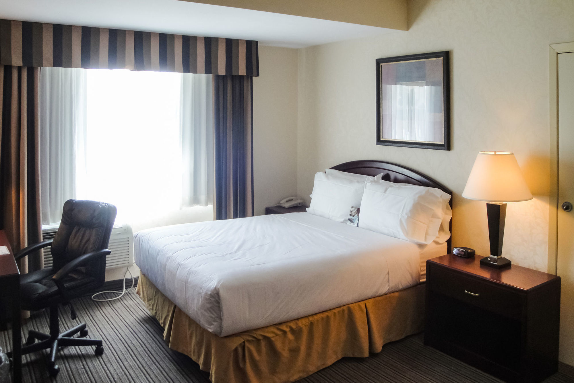 Comfort Inn & Suites Колінгвуд Номер фото