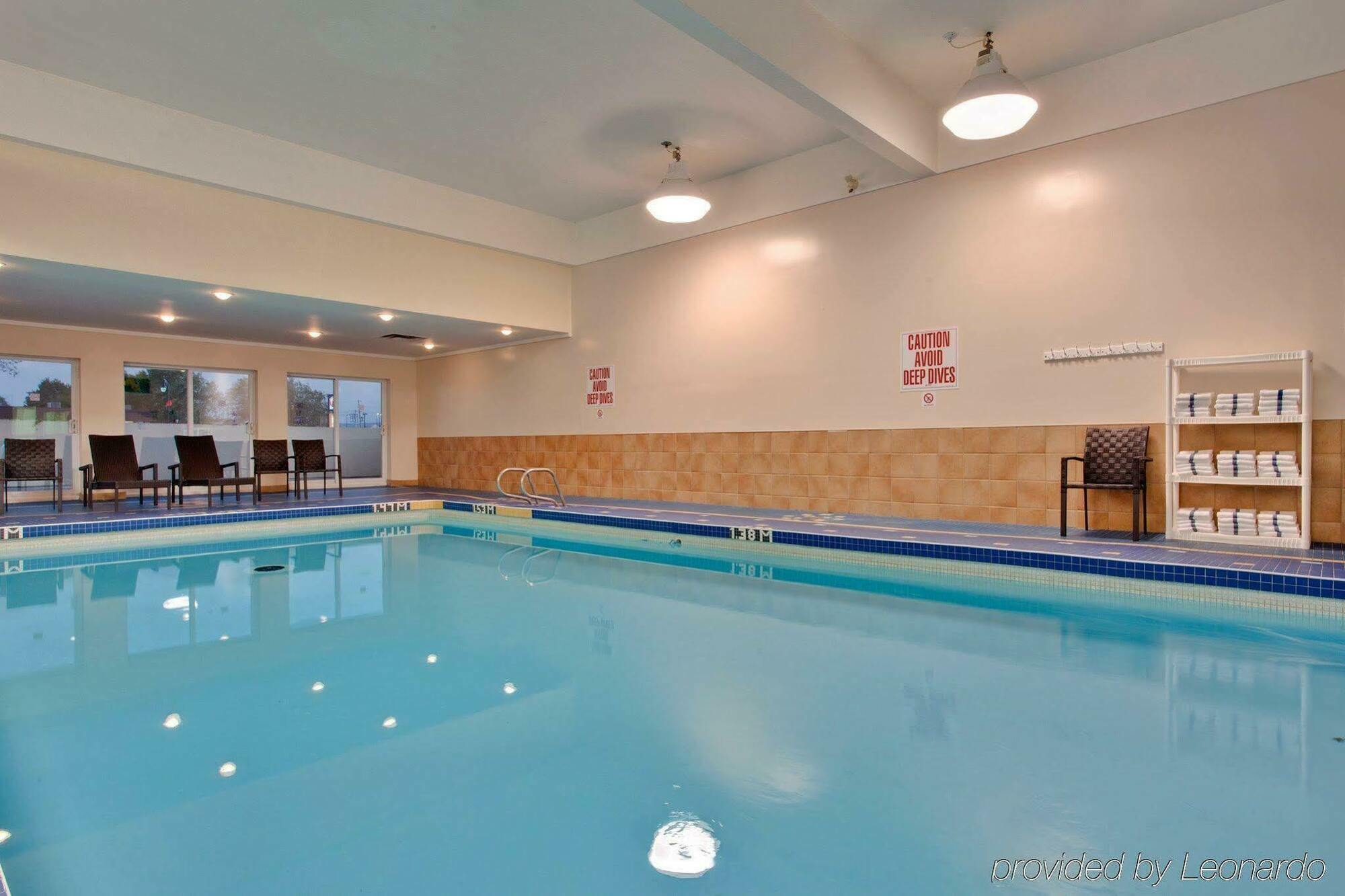 Comfort Inn & Suites Колінгвуд Екстер'єр фото
